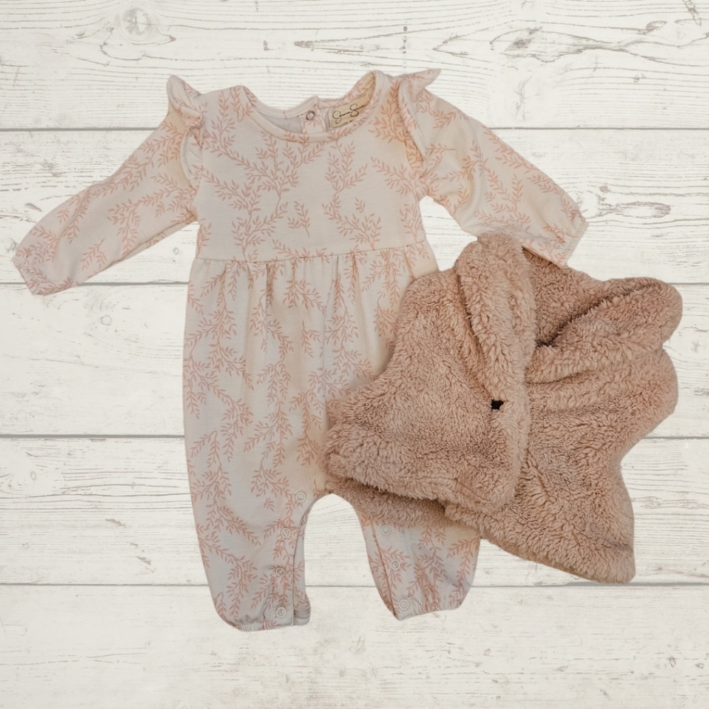 Jessica Simpson Printed Ruffle Jumpsuit with Fuzzy Vest size 3-6m